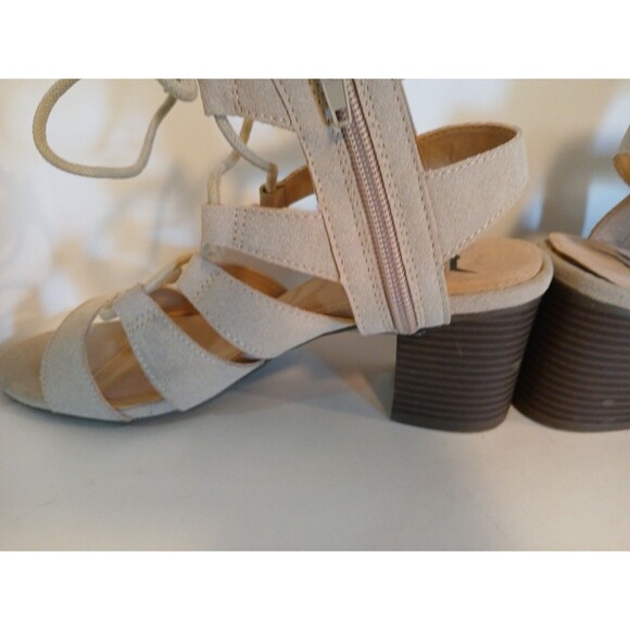 Lust For Life L-Daphne Tan Strappy Block Heel Womens 8.5 Gently Used Pretty - Picture 6 of 16